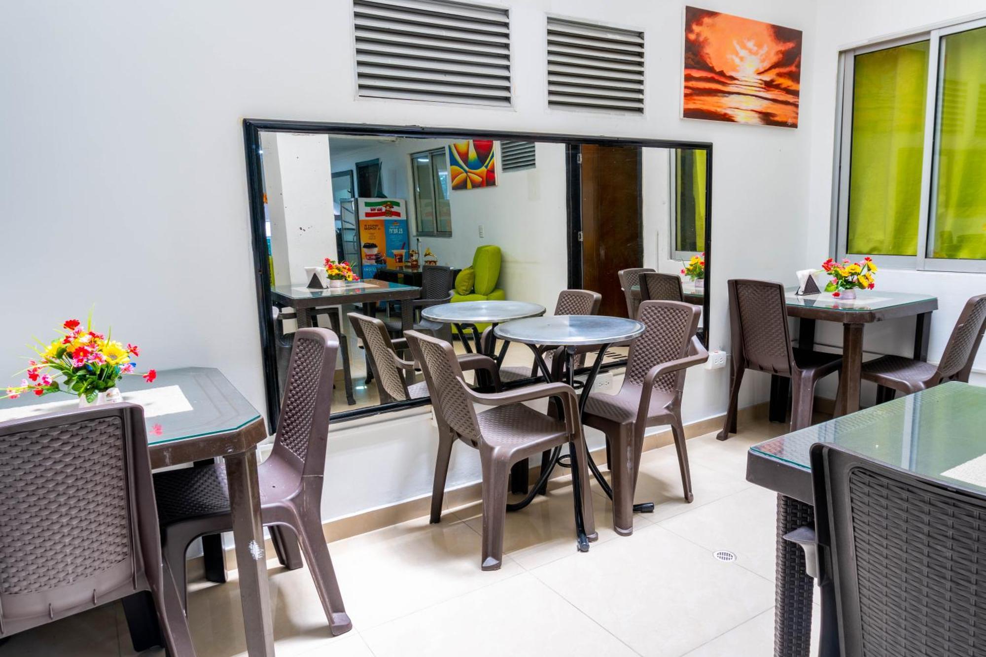 Hotel Park 6 Medellín Zewnętrze zdjęcie